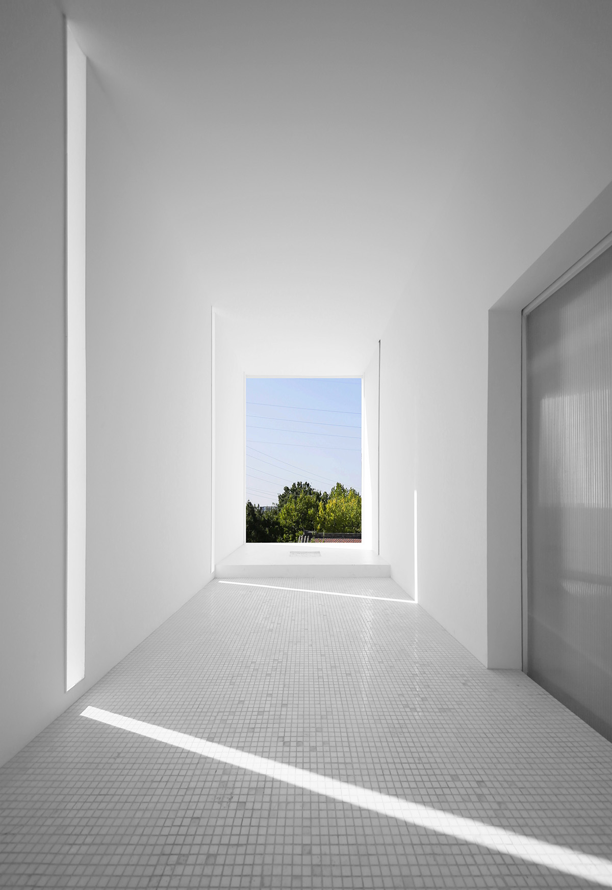 Jun Murata uses colorful containers to form arts center as meditation space for creation in Beijing