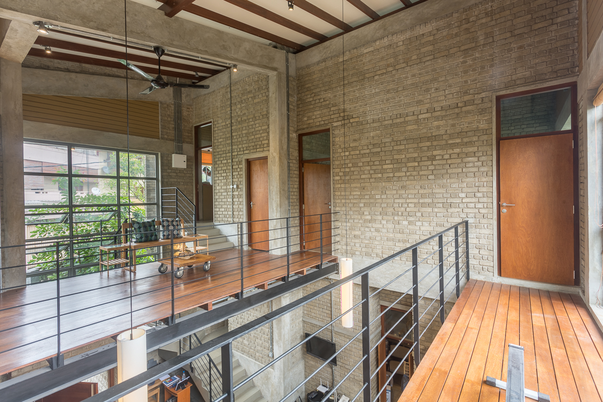 Chinthaka Wickramage Associates built Pagoda House with protruding facade in Sri Lanka