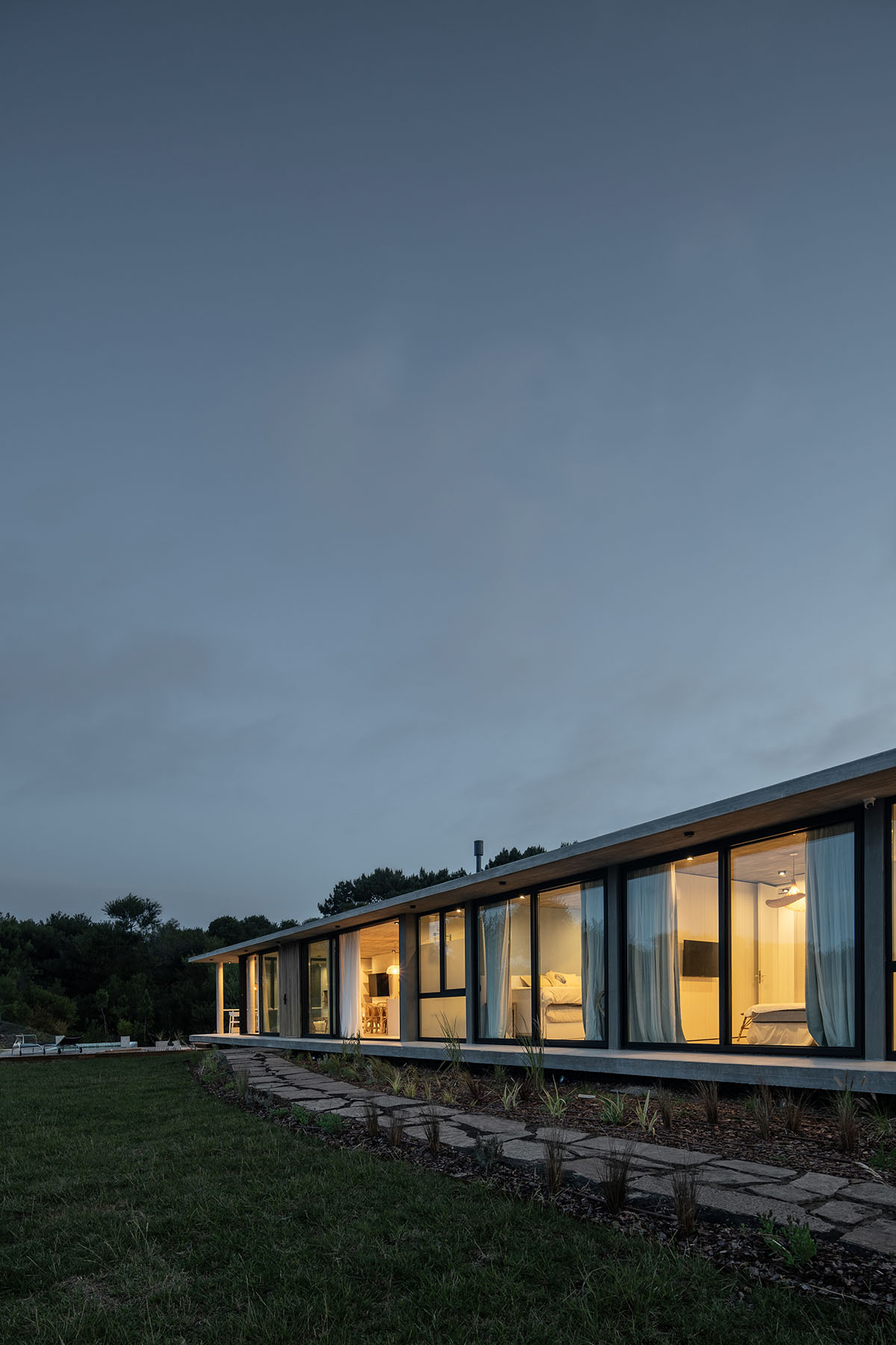 En Obra Arquitectos completes concrete Casa Pirca in Argentina