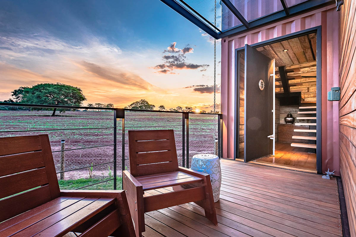 Casa Container Marília built a self-sustained container house raised on metal pillars in Brazil