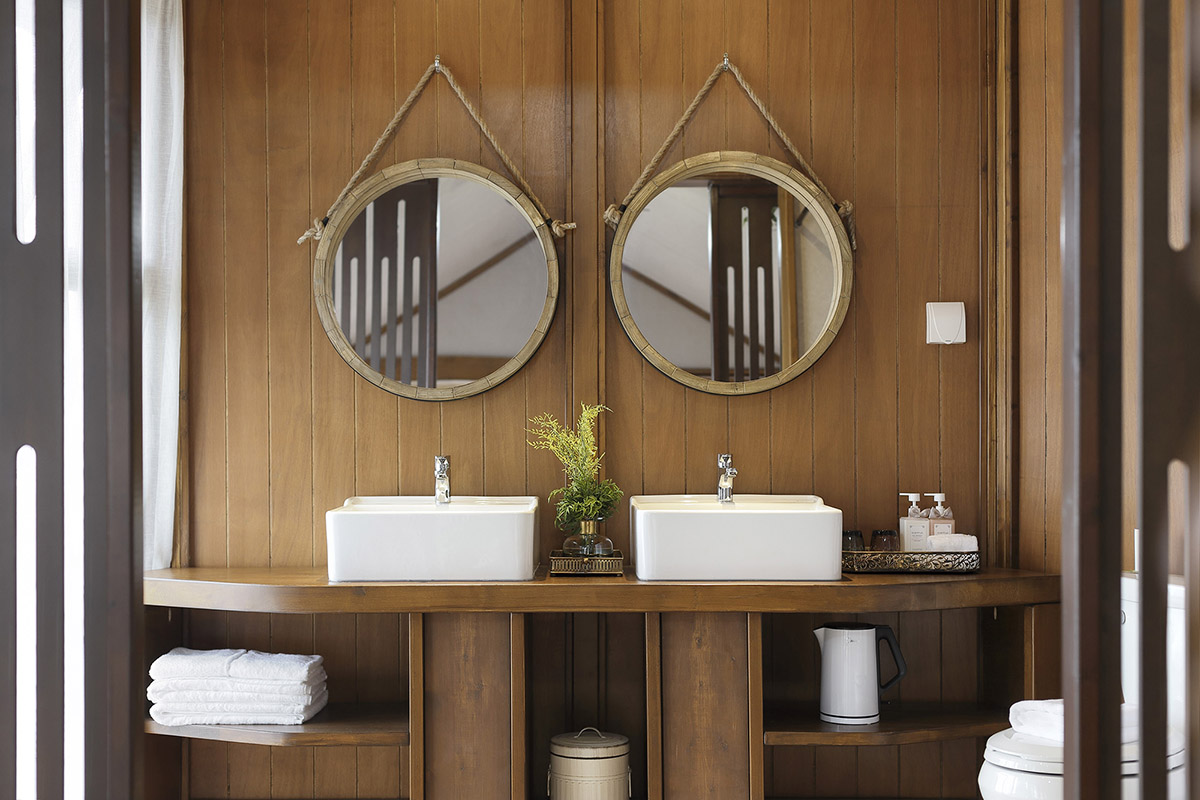 Fan Life built new residential cabins shaped through the original terrain of Hubei Province