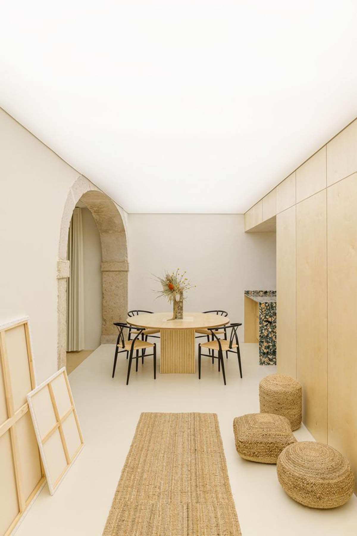 AB+AC Architects' cultural hub can be used for various kinds of activities with warm tones in Lisbon