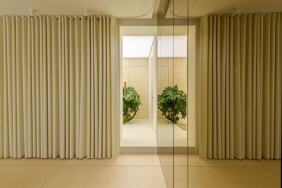 AB+AC Architects' cultural hub can be used for various kinds of activities with warm tones in Lisbon