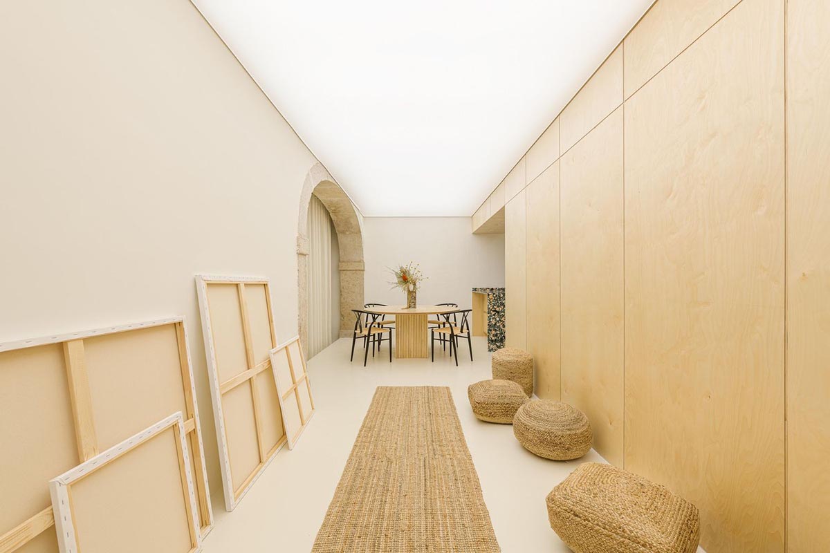 AB+AC Architects' cultural hub can be used for various kinds of activities with warm tones in Lisbon