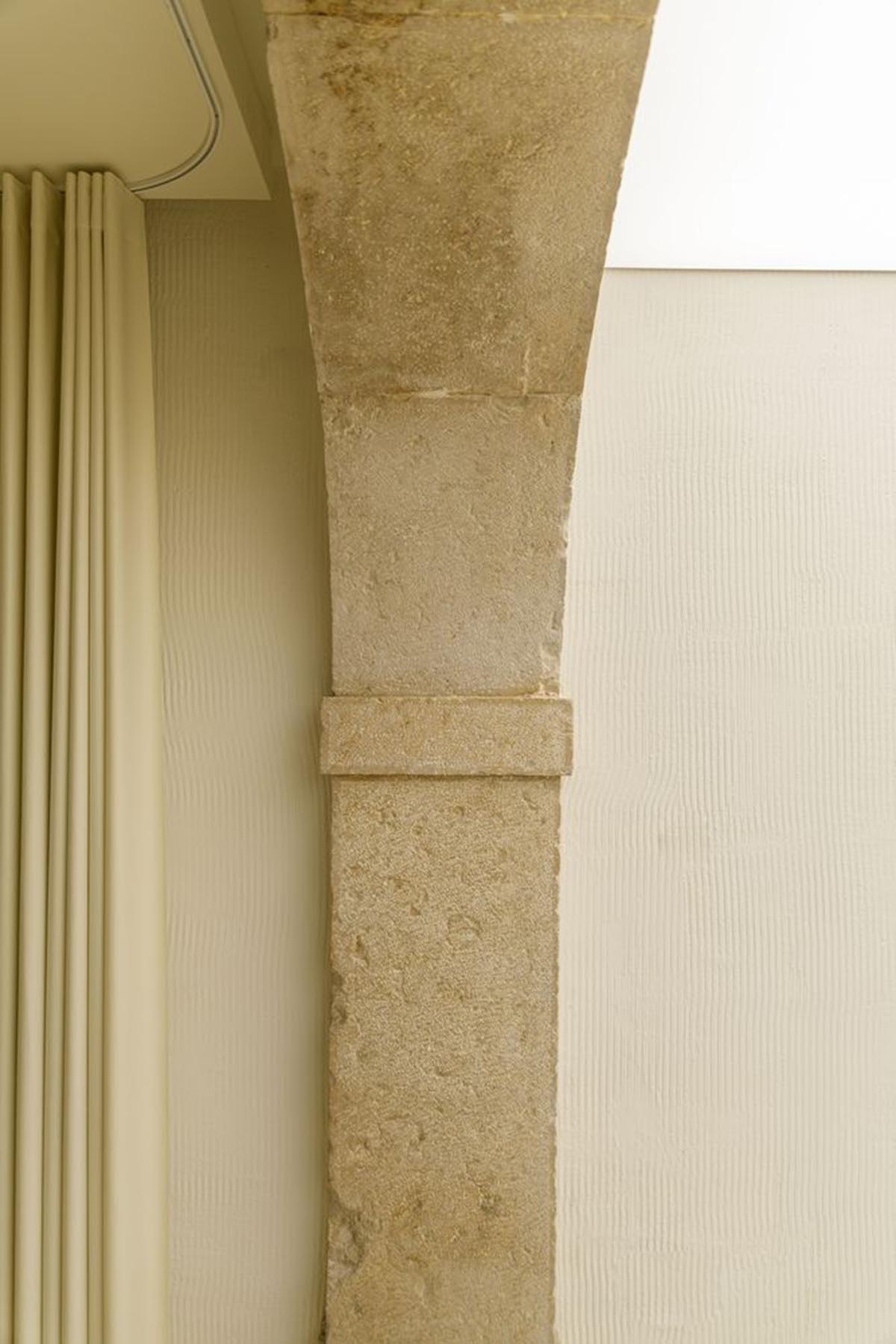 AB+AC Architects' cultural hub can be used for various kinds of activities with warm tones in Lisbon