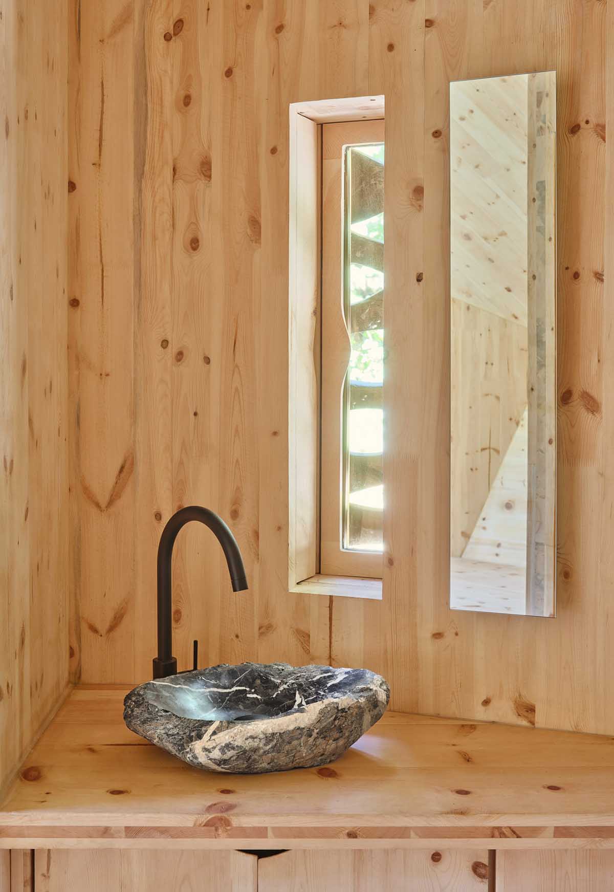 IAAC students built an ecological shelter that helps fight wildfires in the Pyrenees