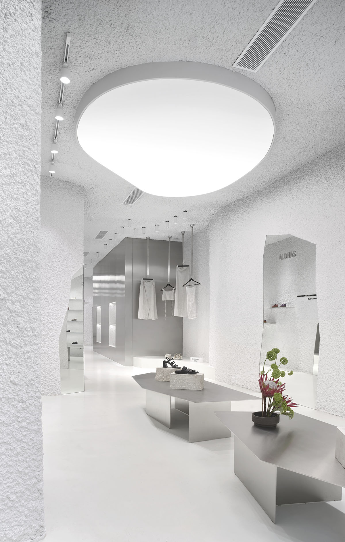 Clap Studio reflects Hawaii's volcanic landscape in ALOHAS flagship store in Barcelona 