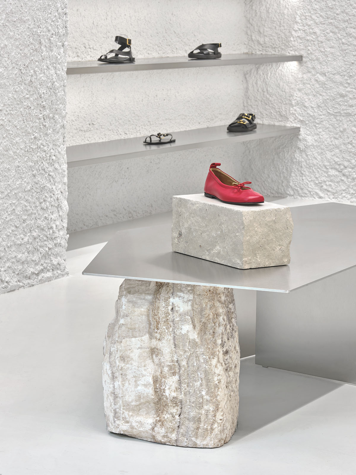 Clap Studio reflects Hawaii's volcanic landscape in ALOHAS flagship store in Barcelona 