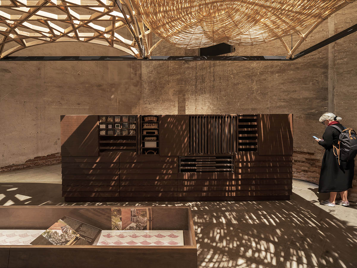 IE University presents 