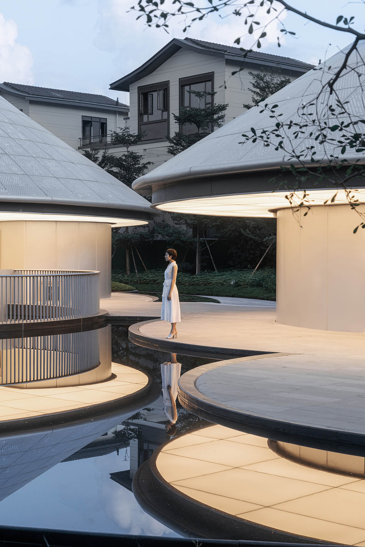 Wutopia Lab creates exhibition center referencing to Taoist and Taiji circles in Guangdong, China