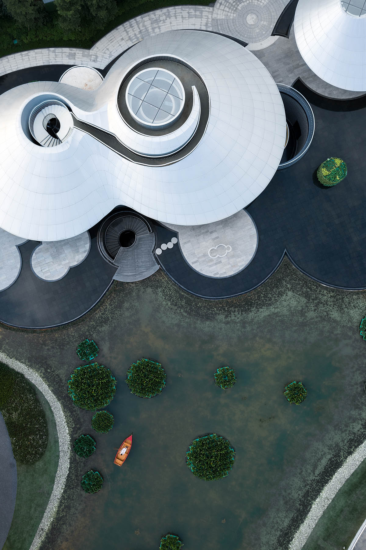 Wutopia Lab creates exhibition center referencing to Taoist and Taiji circles in Guangdong, China