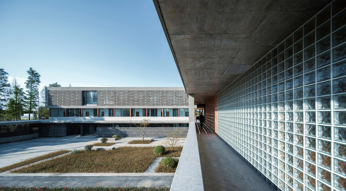 Building in rural China: Qili Public Village Center by SSDesign