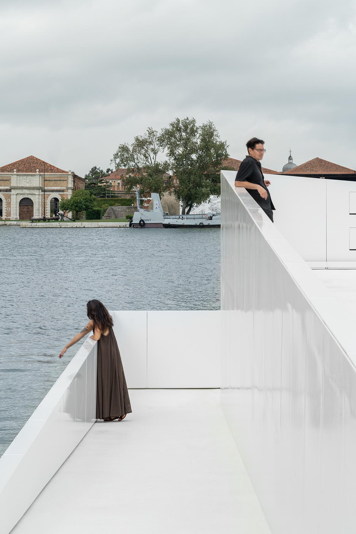 Carlo Ratti Associati-designed AquaPraça launched on 5 September in Venice, on its way to COP30
