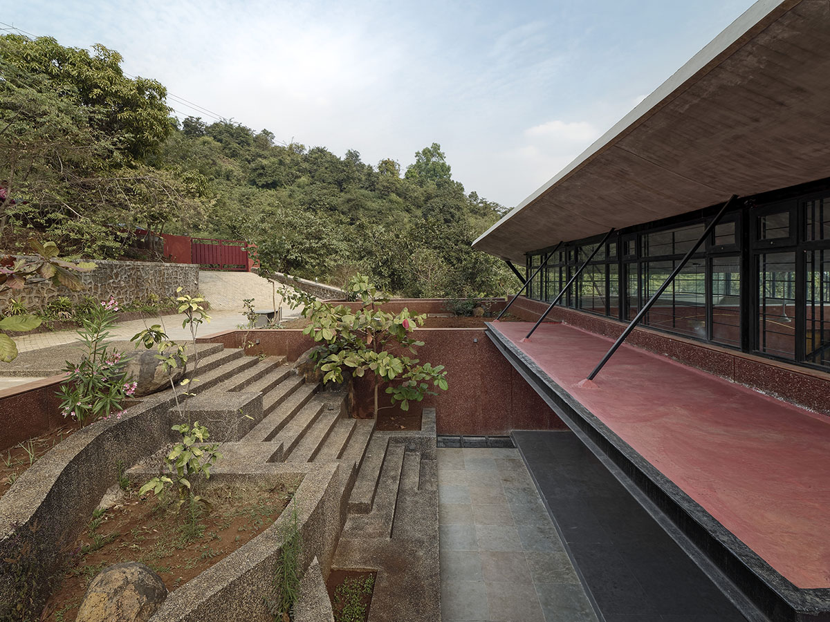 The Cove House by Red Brick Studio benefits from hilly slope and captures picturesque views in India