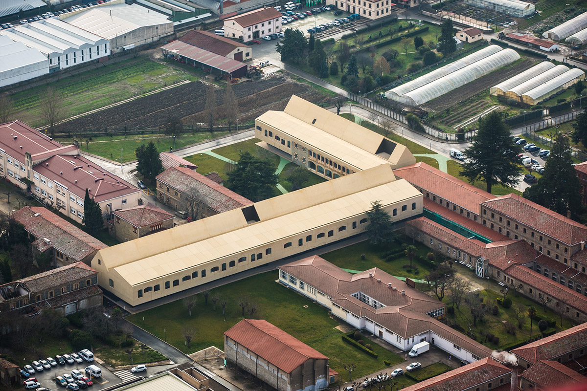 Vaillo+Irigaray Architects' pavilion-like Psychiatric Center is dissolved within historic buildings