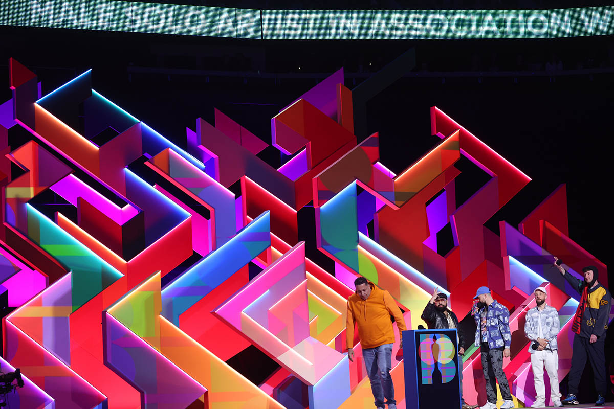 Es Devlin and Yinka Ilori design BRIT Awards' stage with rainbow-colored  maze backdrop