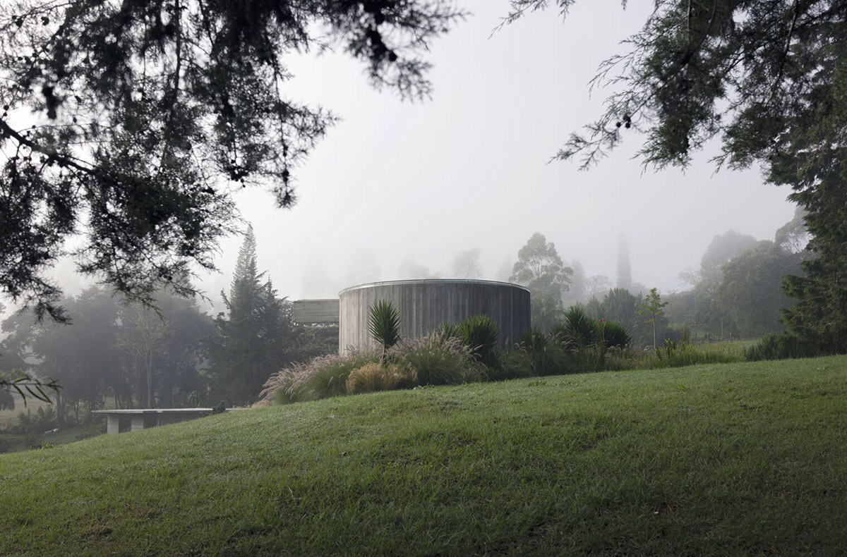 Ballen House in Colombia explores possibilities of living in larger spaces in a lush hilly terrain