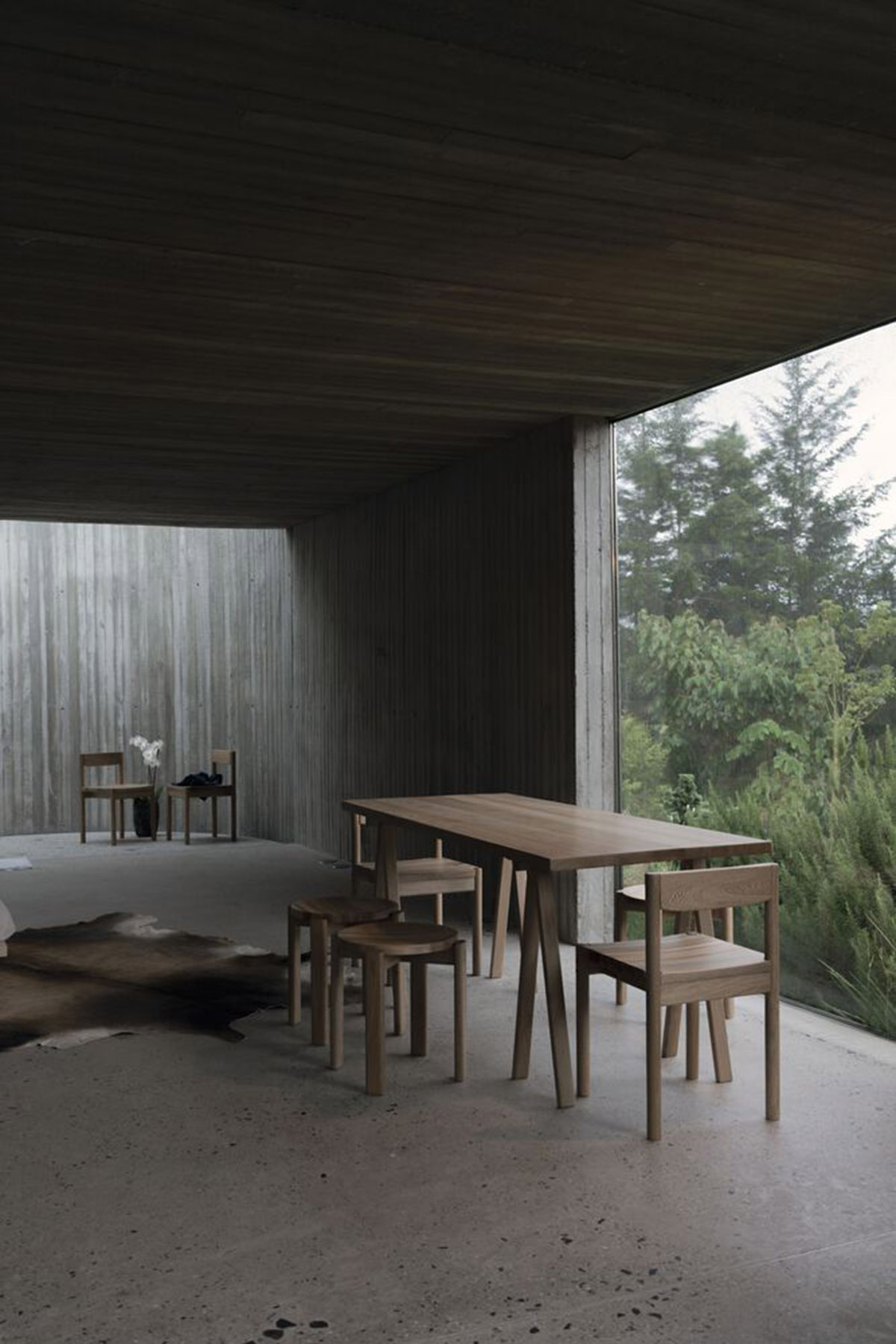 Ballen House in Colombia explores possibilities of living in larger spaces in a lush hilly terrain