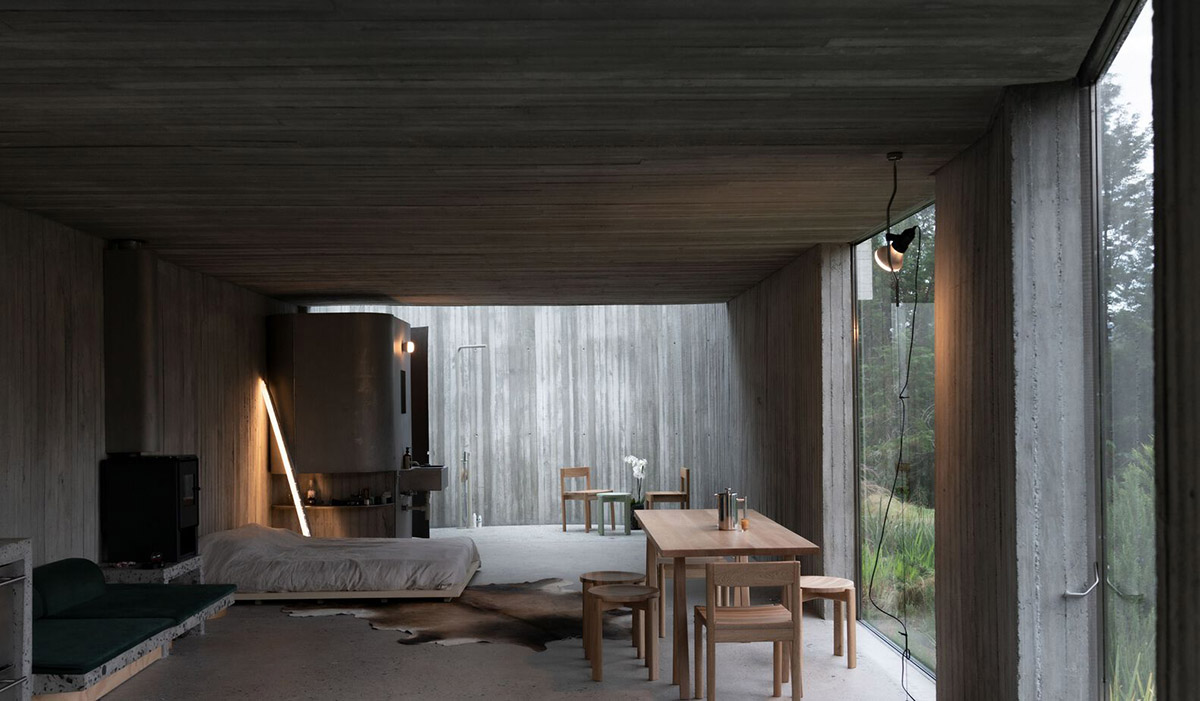 Ballen House in Colombia explores possibilities of living in larger spaces in a lush hilly terrain