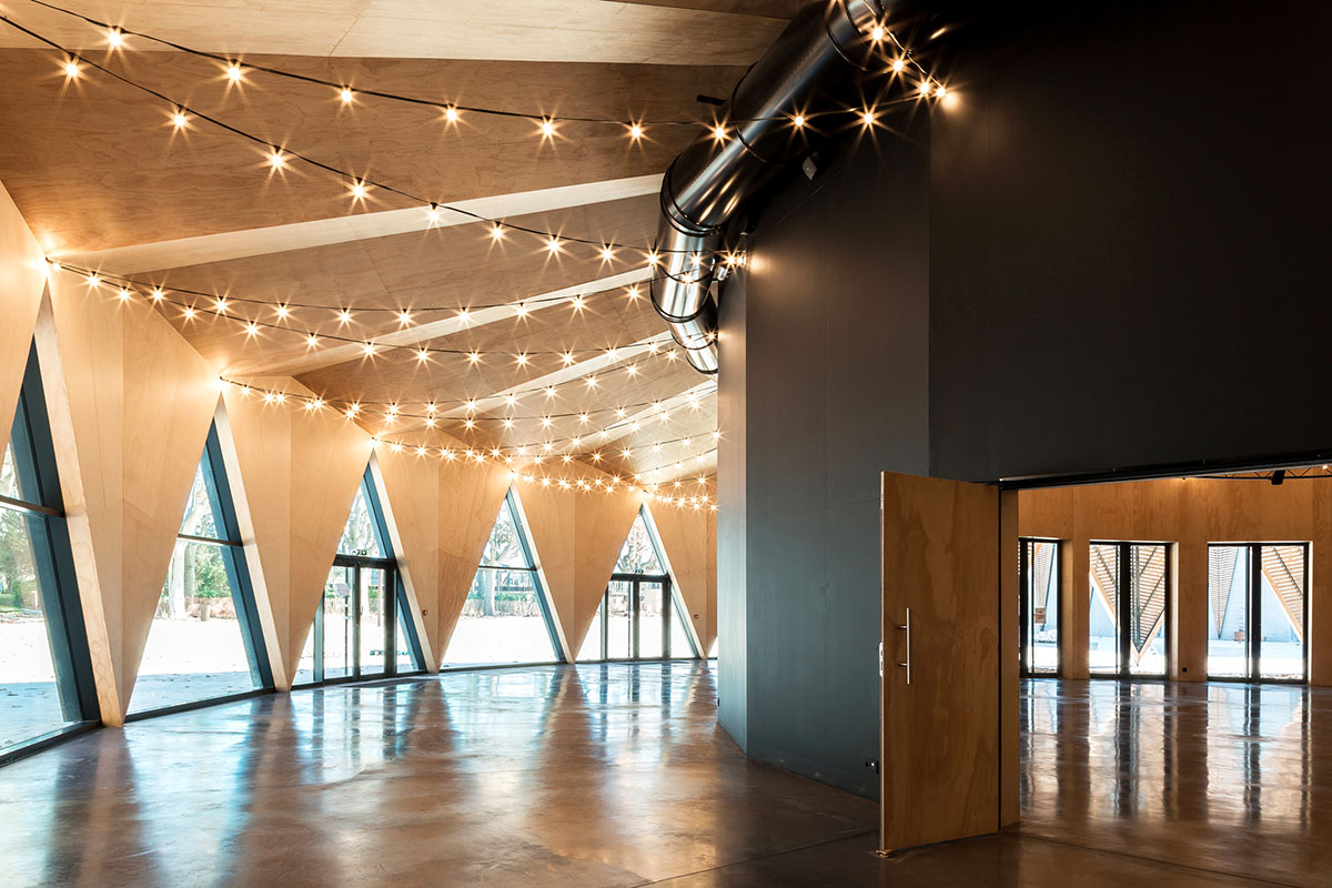 K ARCHITECTURES completes auditorium and open-air amphitheater evoking circus architecture in France 