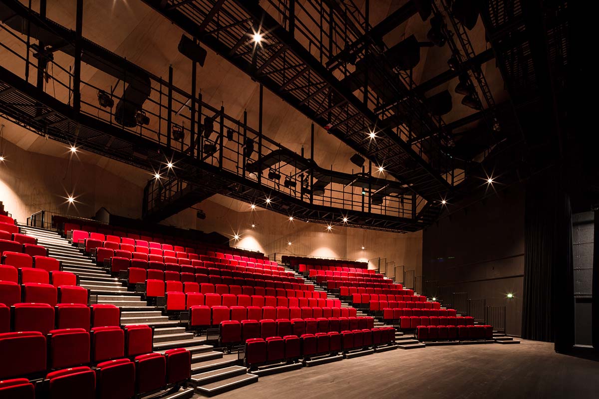 K ARCHITECTURES completes auditorium and open-air amphitheater evoking circus architecture in France 