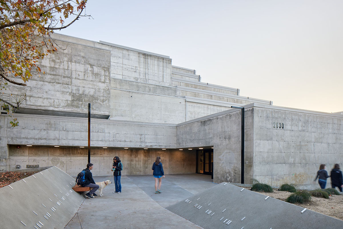 MBH Architects превращает бывший художественный музей Беркли в лабораторию наук о жизни в кампусе Беркли 