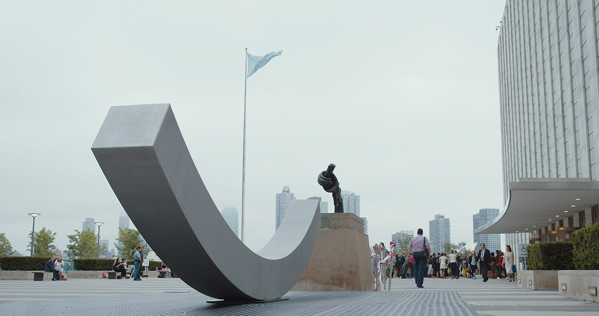 Snøhetta designed arc-shaped urban peace bench for the UN Headquarters Plaza in New York City