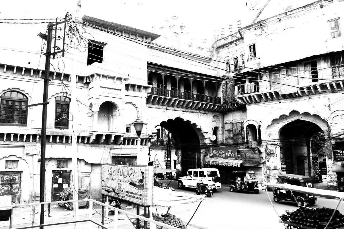 Reinventing the Urban wheel in time and space