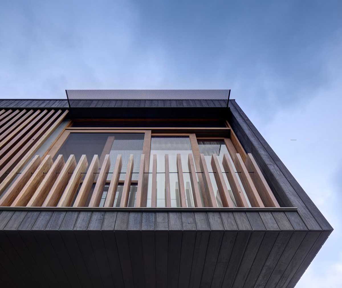 A staircase that brings the family together by Sam Crawford Architects