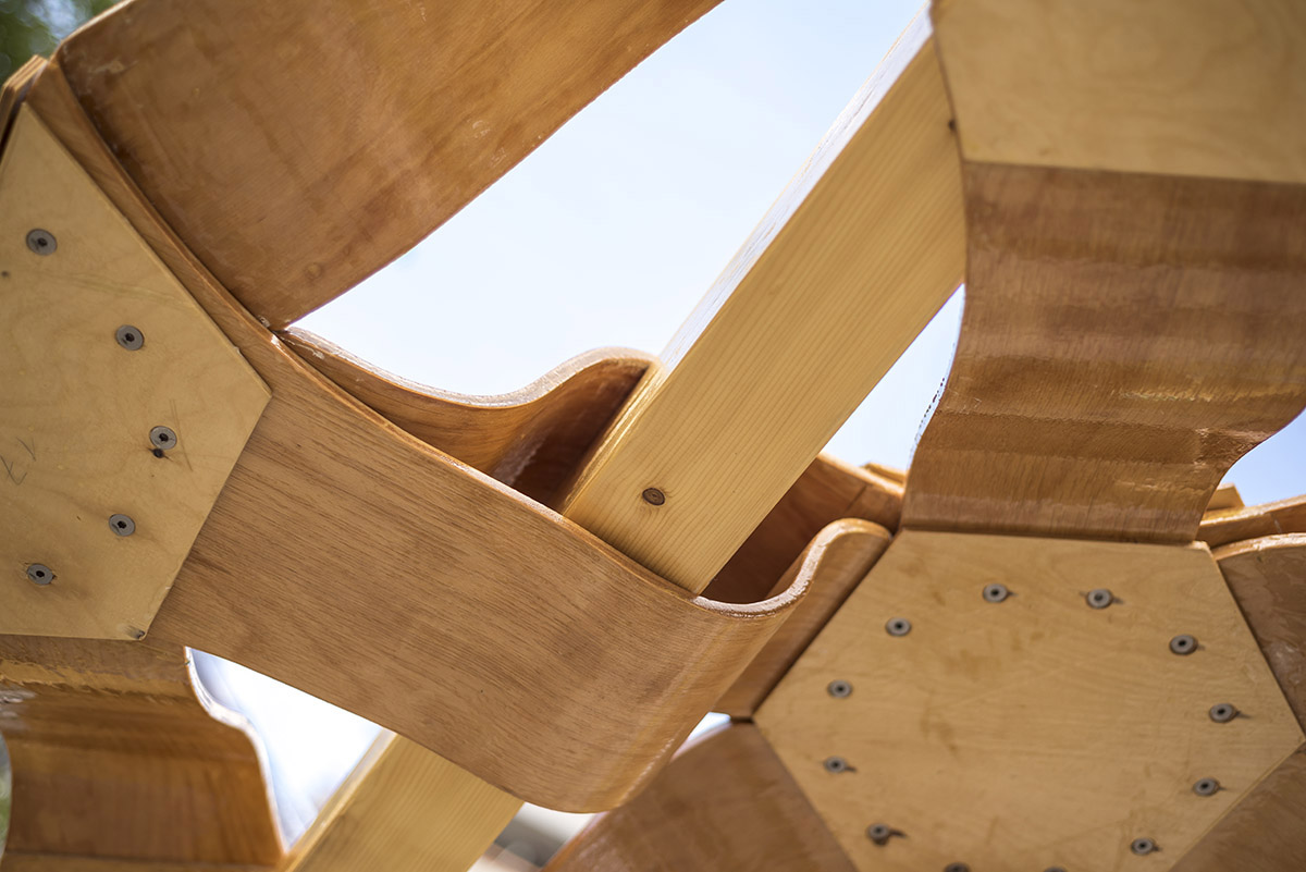 ITKE's BioMat students designed pavilion made of single-curved wood and biocomposite elements