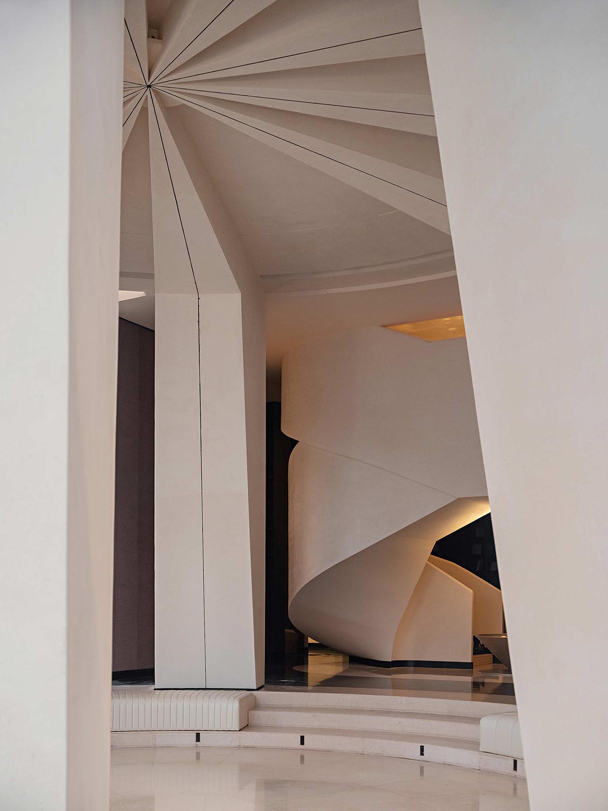 GBD Design creates interiors for clubhouse with fluid forms and dynamic sculptures in China