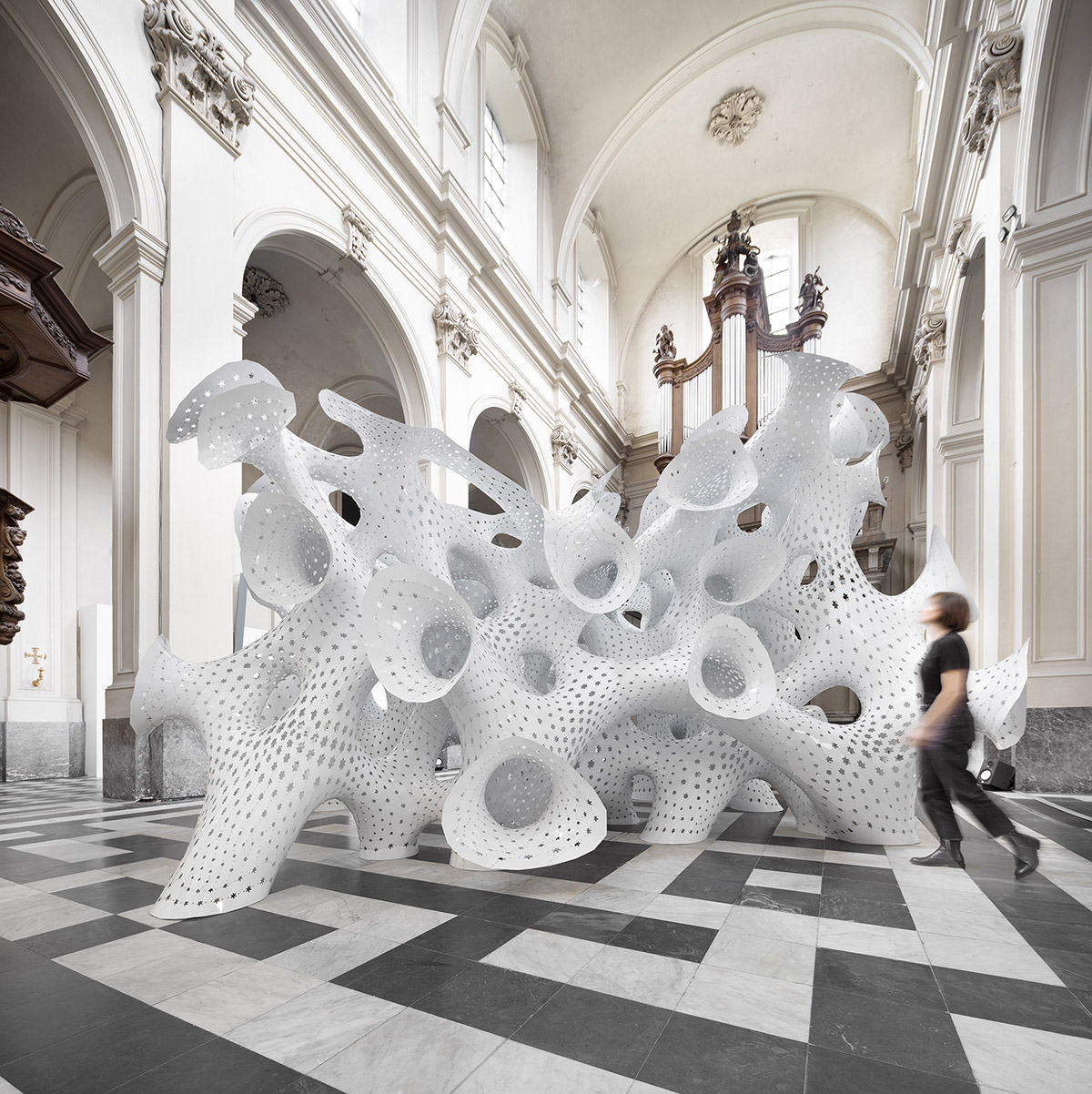 Marc Fornes created coral-like installation for Bruges Triennale themed as Liquid City