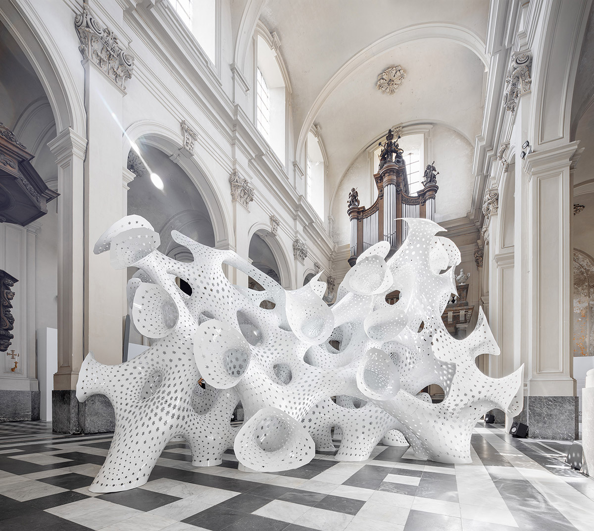 Marc Fornes created coral-like installation for Bruges Triennale themed as Liquid City