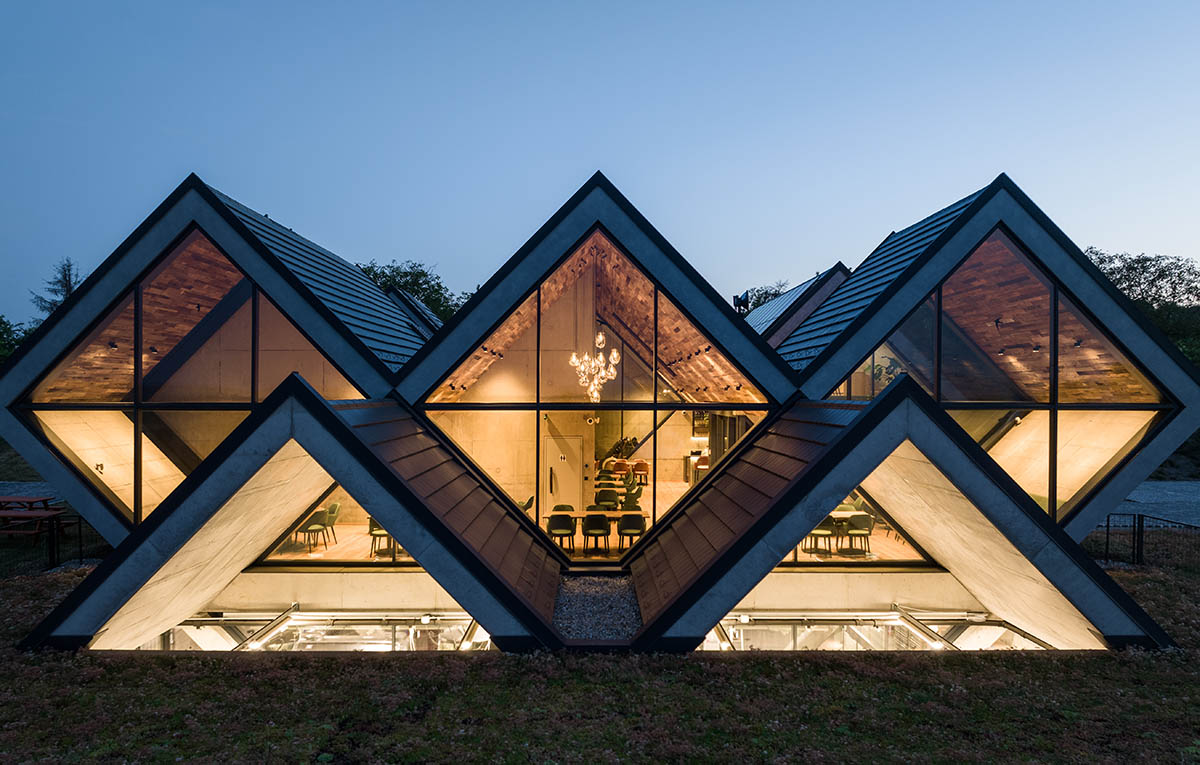 BORD completes cider production facility with rhombus-shaped tunnel-like volumes in Hungary