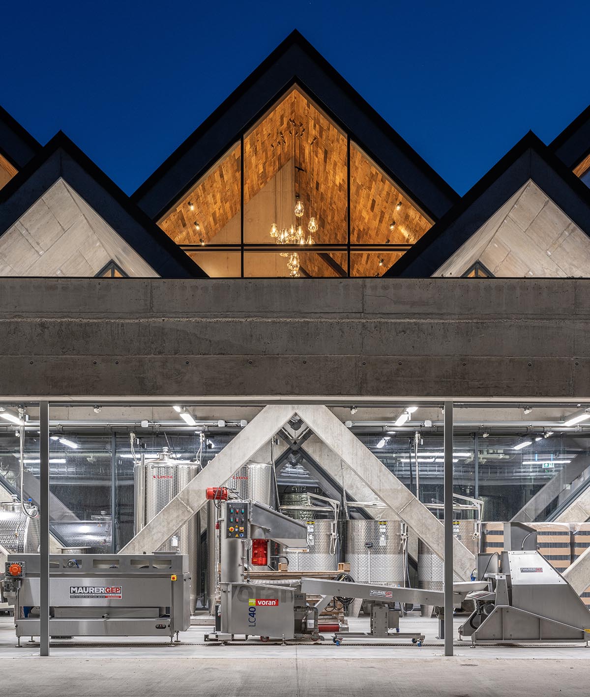 BORD completes cider production facility with rhombus-shaped tunnel-like volumes in Hungary