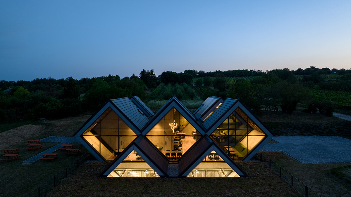 BORD completes cider production facility with rhombus-shaped tunnel-like volumes in Hungary