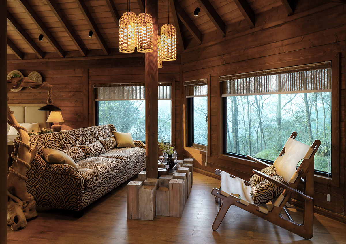 Fan Life built new residential cabins shaped through the original terrain of Hubei Province