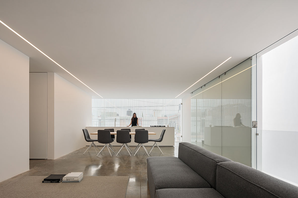 HW Studio adds lacework-looking façade to all-white house in Mexico