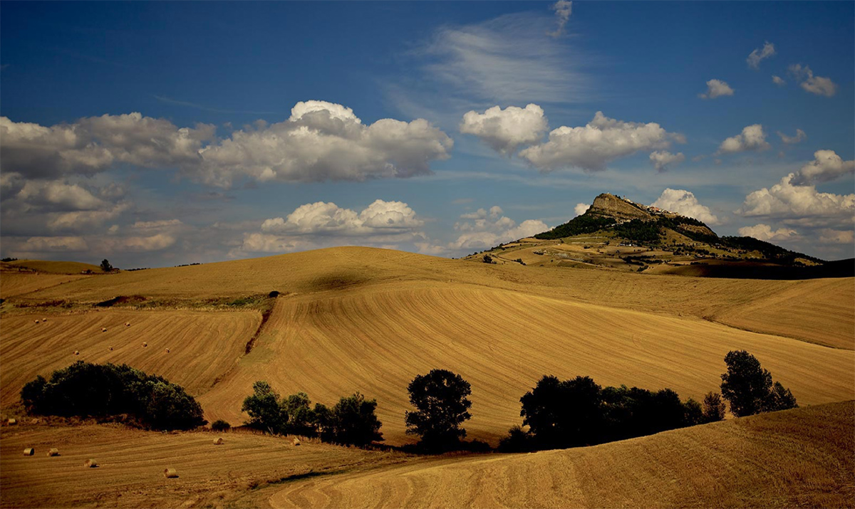 The regeneration of abandoned Italy through smart villages