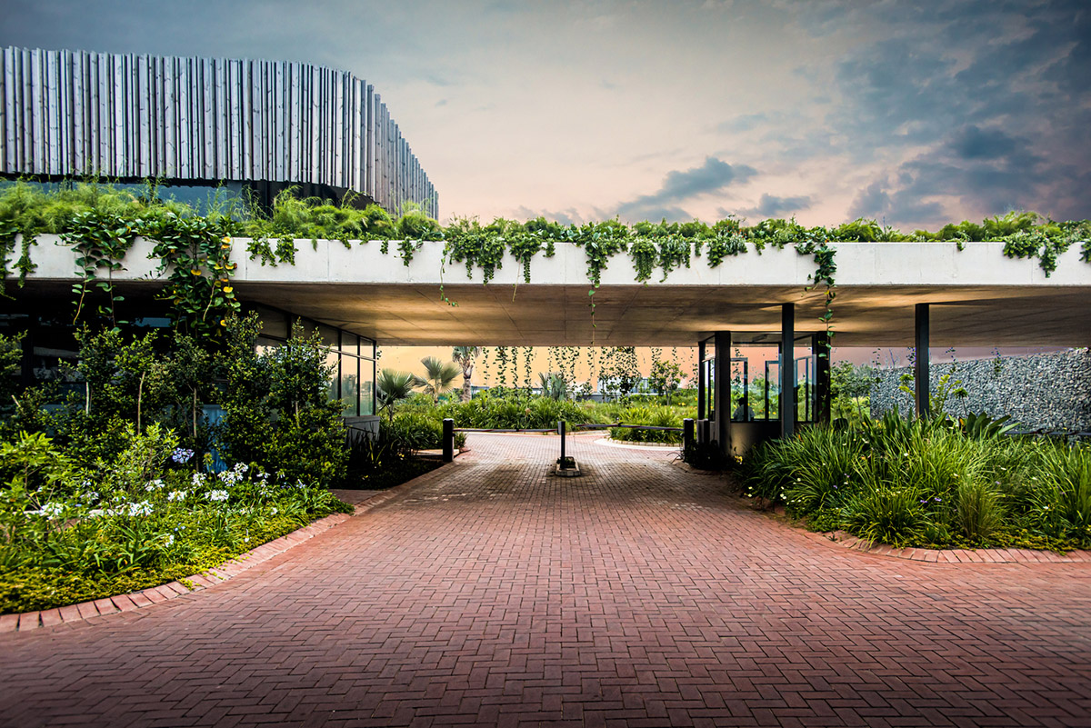 Bloc Architects completes low-rise office building with raw elements in South Africa