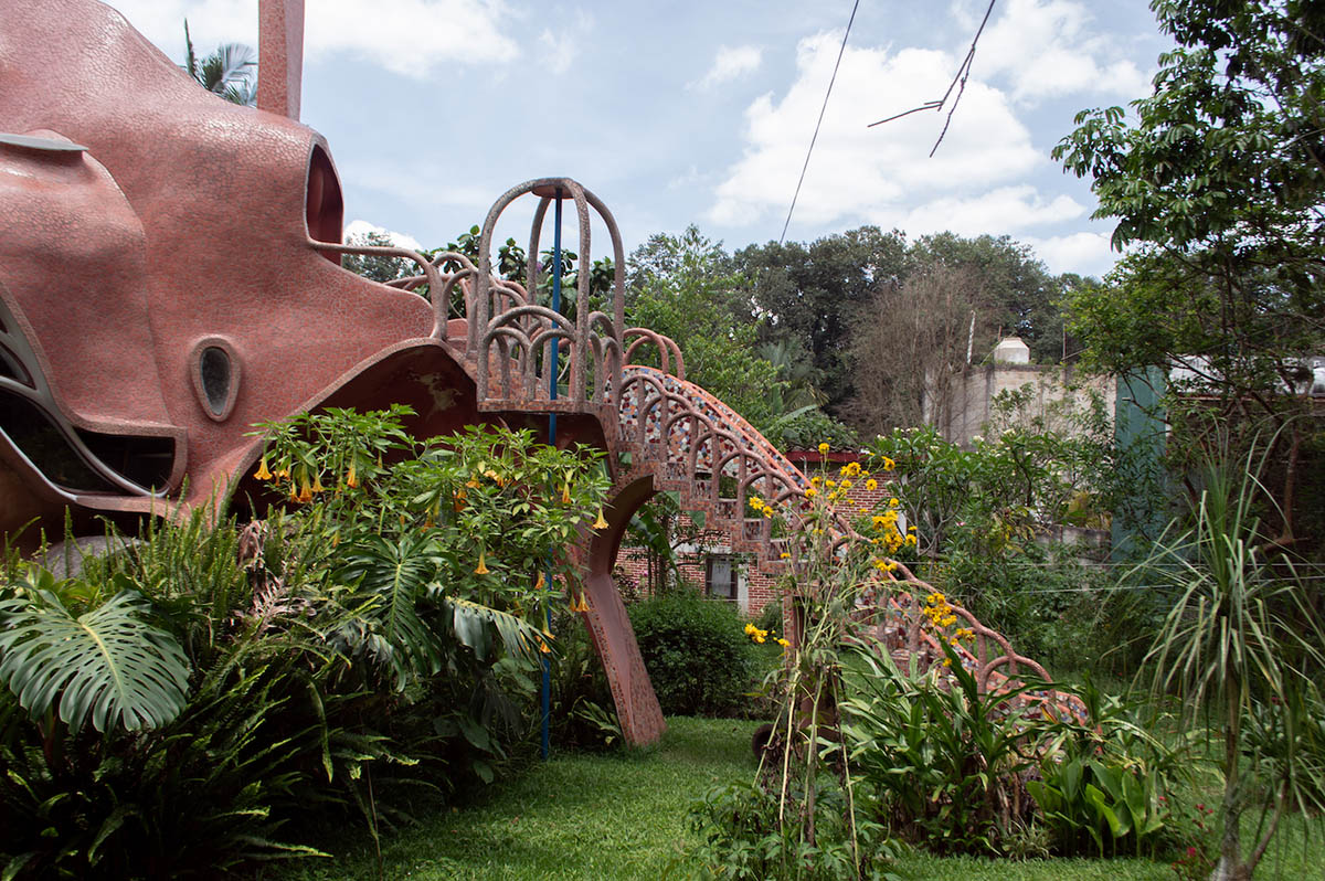 Danilo Veras Godoy's octopus-shaped House of Miracles recaptured in photos by Naser Nader Ibrahim