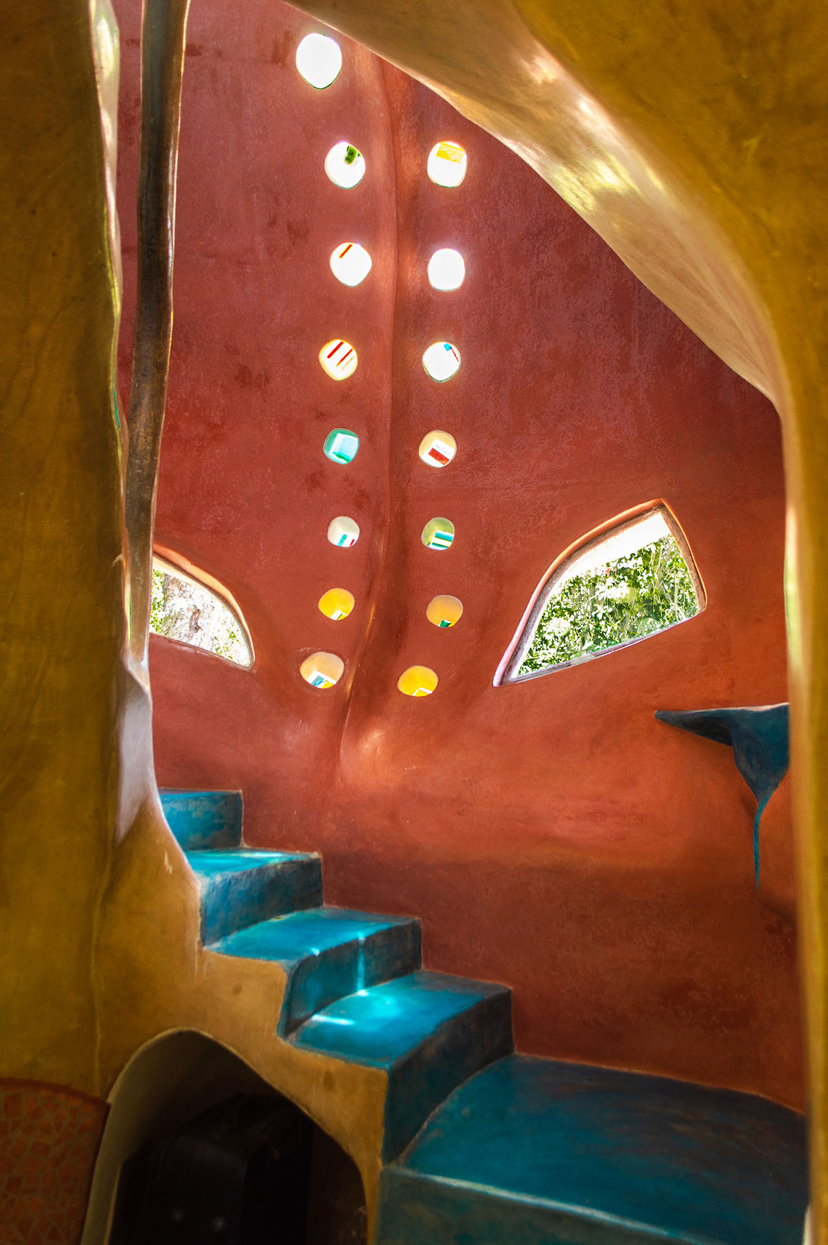 Danilo Veras Godoy's octopus-shaped House of Miracles recaptured in photos by Naser Nader Ibrahim