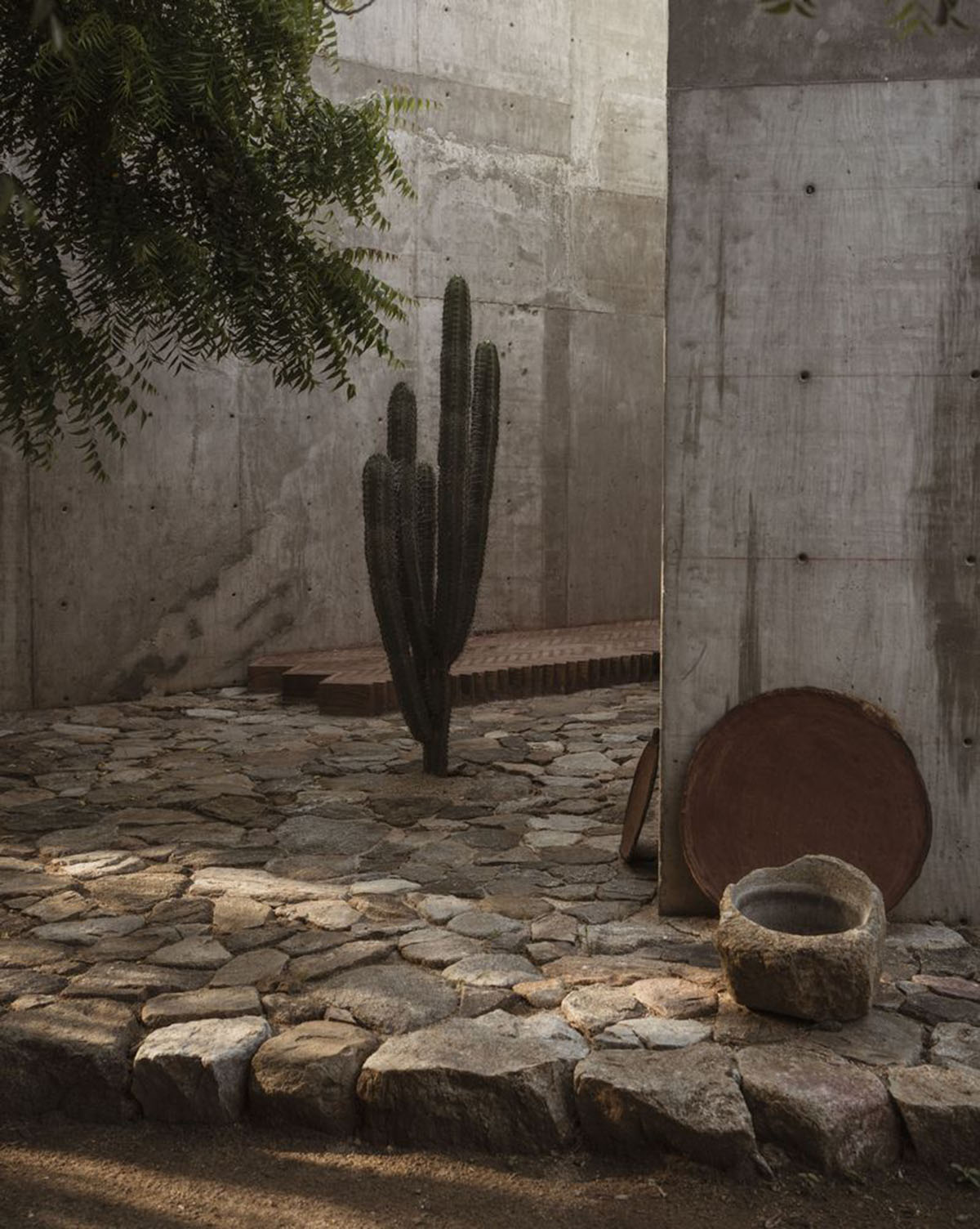 Espacio 18 Arquitectura completes Casa del Sapo with rotating concrete volumes in Mexican coast