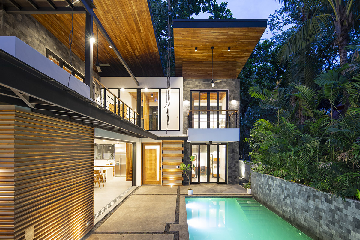 VA Studio completes Casa Besos in Costa Rican jungle