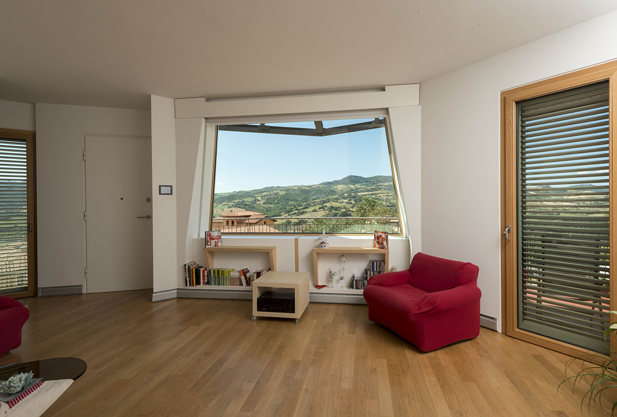 Roberto Rossi completes a fully rotating house in Italian countryside