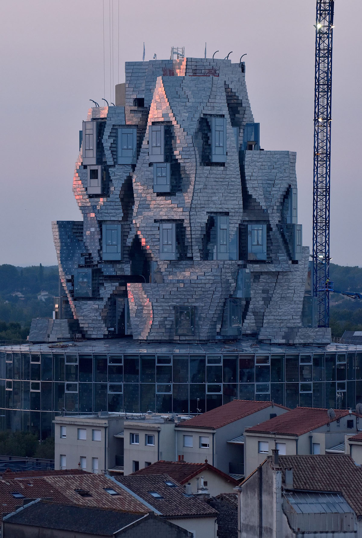 Frank Gehry's Twinkling Luma Arles Tower Takes Shape In France