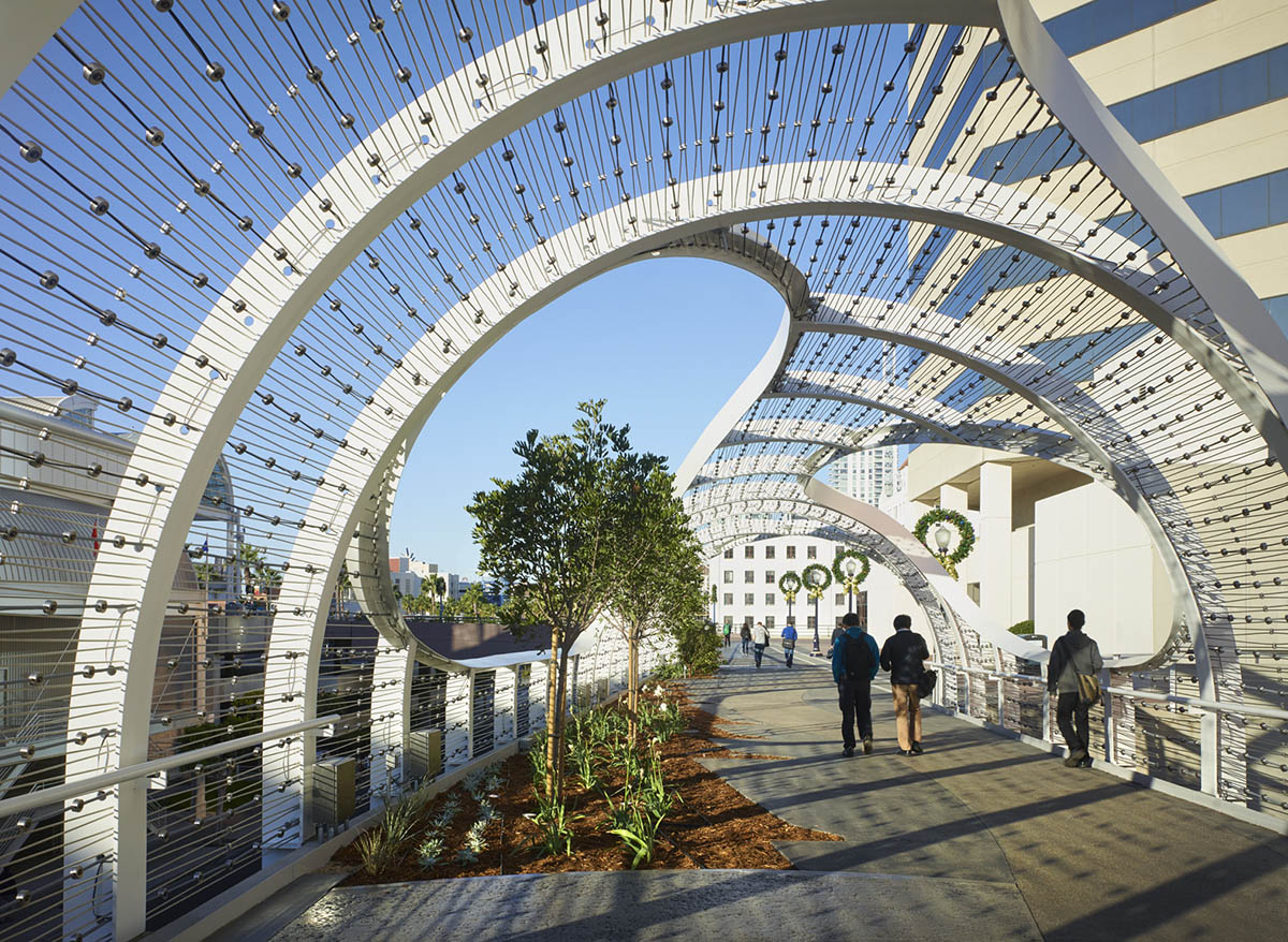 SPF:architects completes Rainbow Bridge with curvy canopy in Long Beach, California