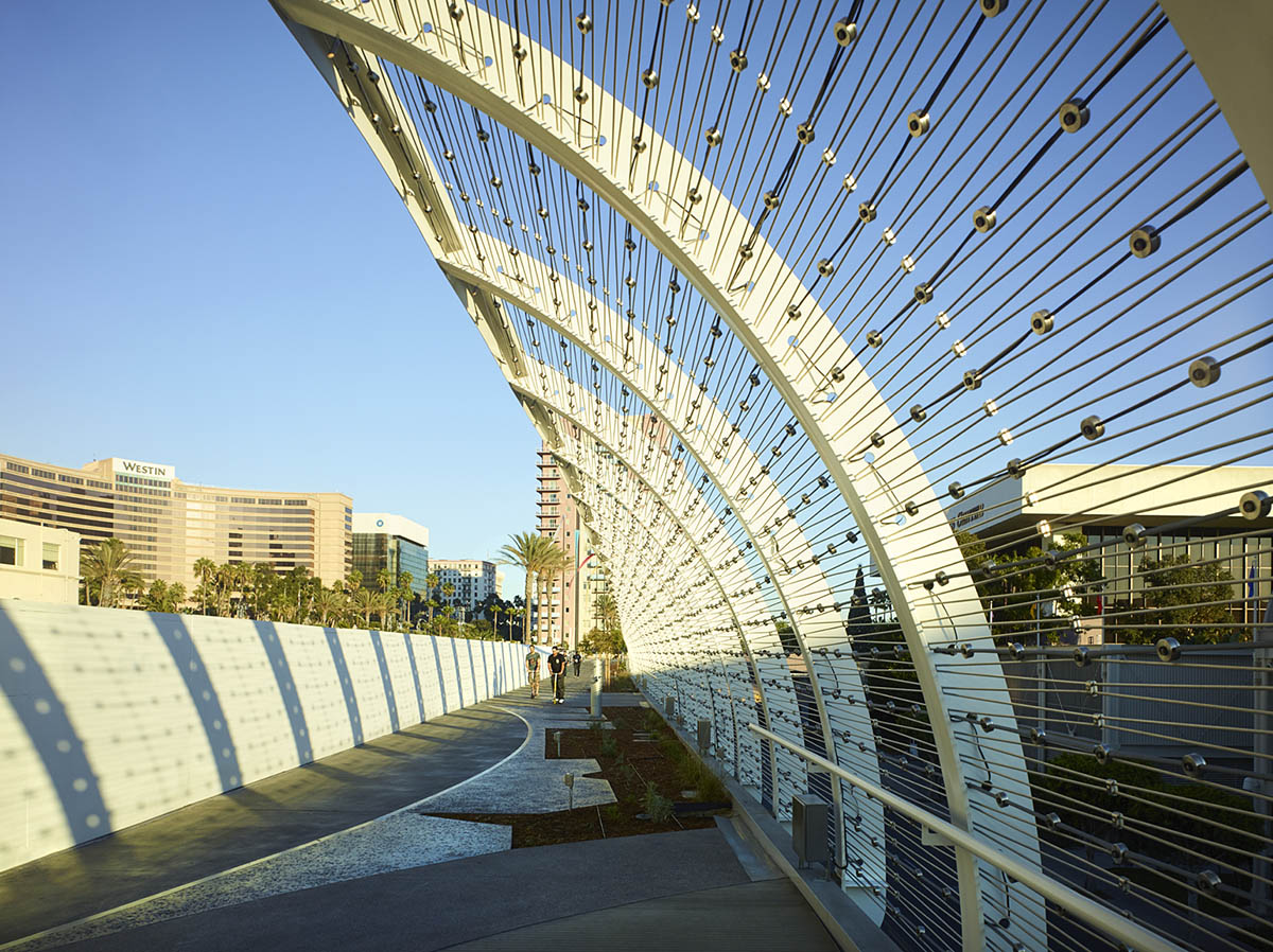 SPF:architects completes Rainbow Bridge with curvy canopy in Long Beach, California