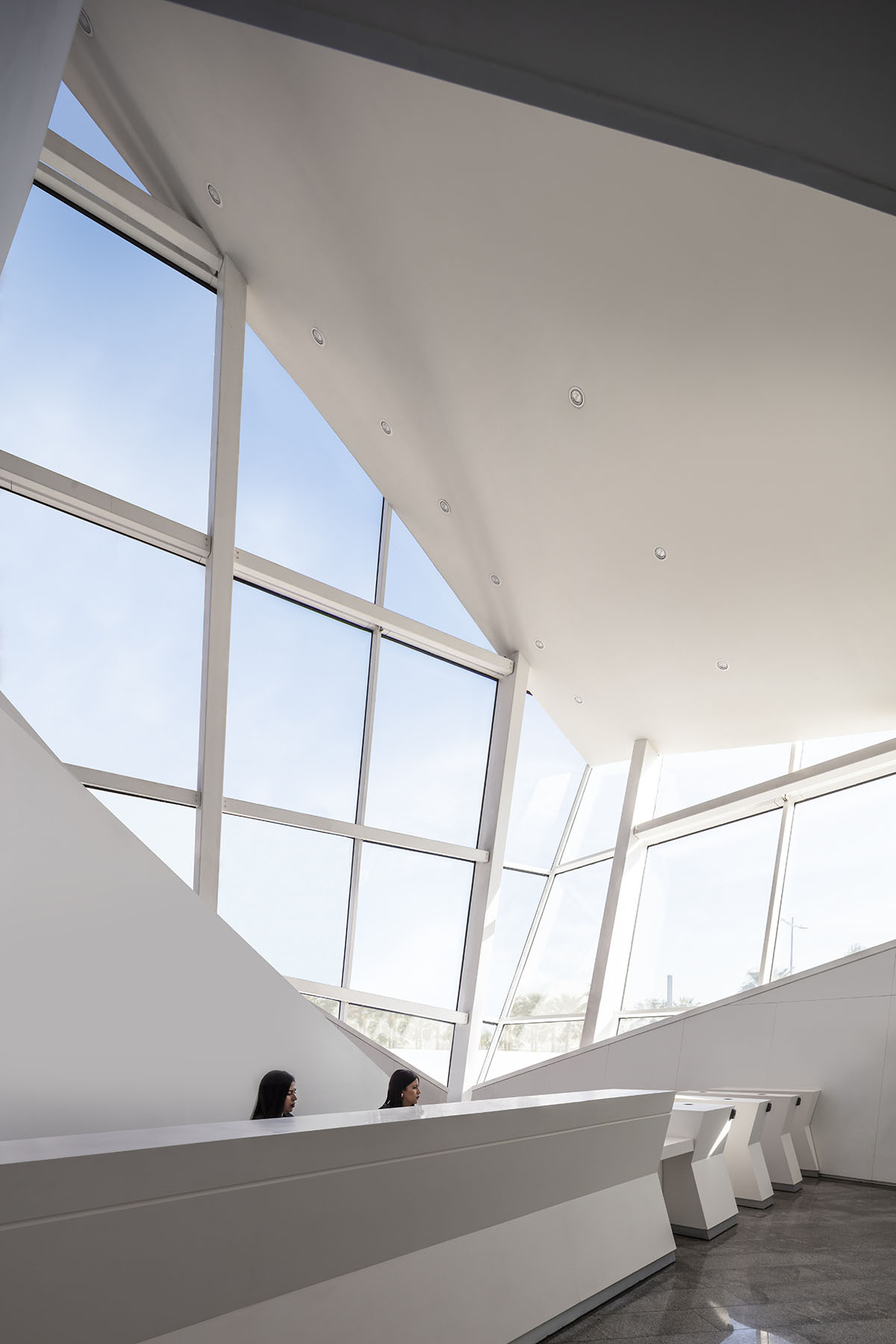 Morphosis' Casablanca Finance Tower featuring patterned mosaics addresses to Moroccan architecture