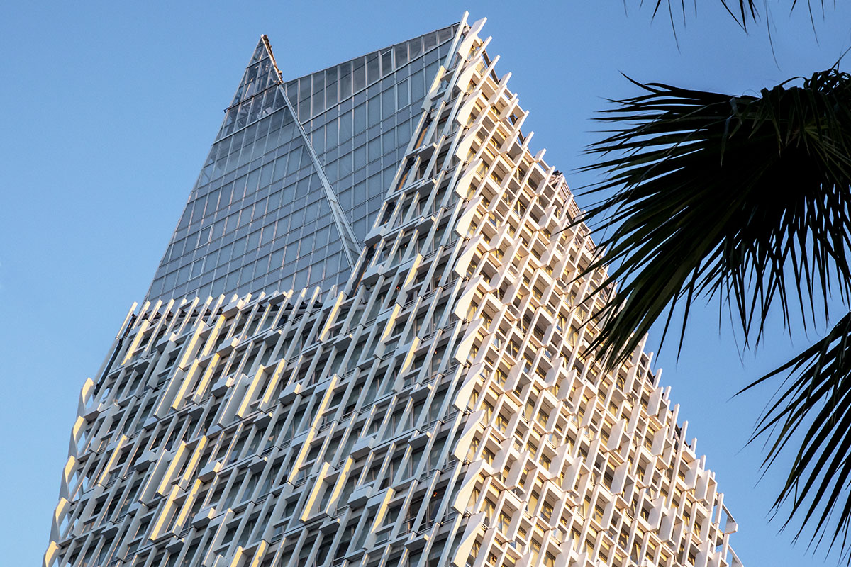 Morphosis' Casablanca Finance Tower featuring patterned mosaics addresses to Moroccan architecture